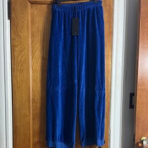 NWT Suzie  Kondi Royal Blue Velour pants, M